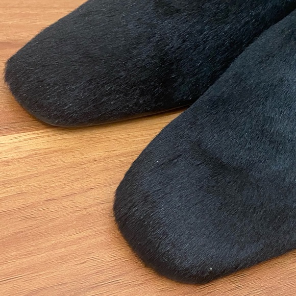 STUART WEITZMAN 5W 47312 Black Calf Hair Fur Slip On Heeled Mules Size 8.5 - Picture 6 of 16